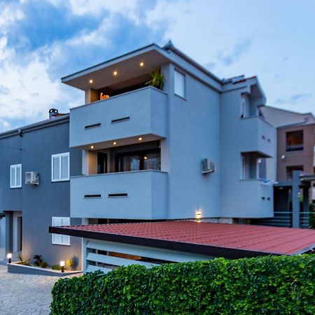 זאדאר Katina Apartment With Private Pool מראה חיצוני תמונה