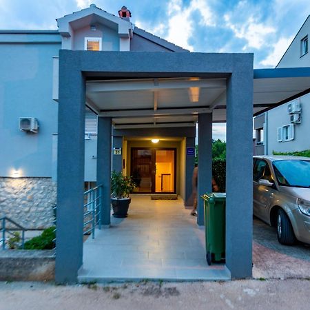 זאדאר Katina Apartment With Private Pool מראה חיצוני תמונה