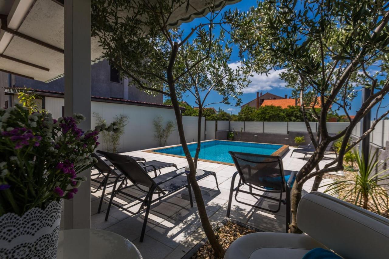 זאדאר Katina Apartment With Private Pool מראה חיצוני תמונה