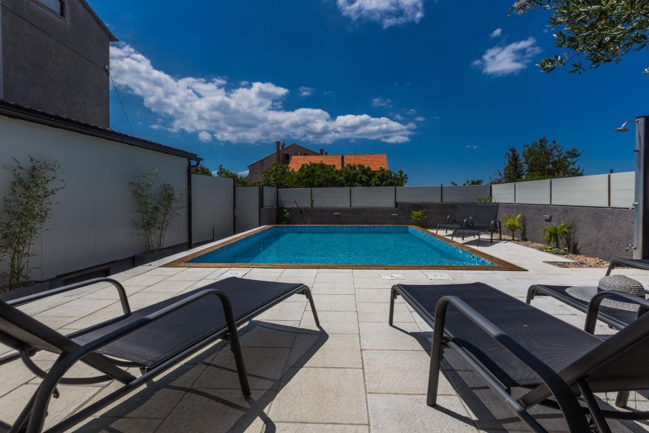 זאדאר Katina Apartment With Private Pool מראה חיצוני תמונה